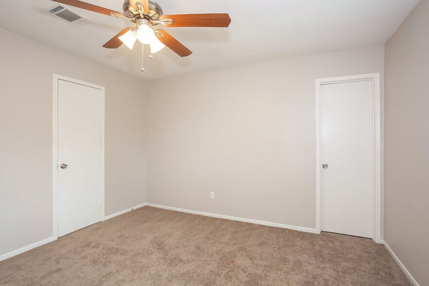 Building Photo - 1817 Wren Dr