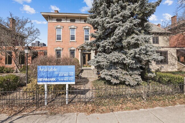 Building Photo - 550 E Town St