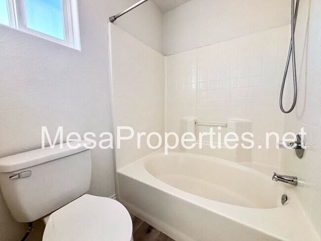 Building Photo - 16992 Lido Cir