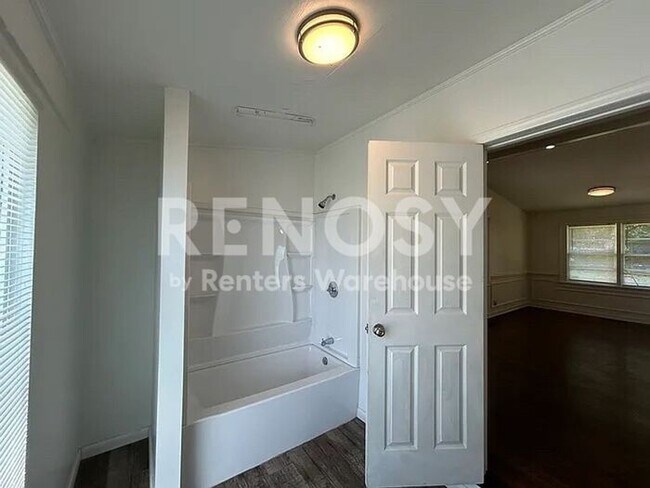Building Photo - three-bedroom, two-bathroom Section 8 accepted home in the Inglenook-Tarrant