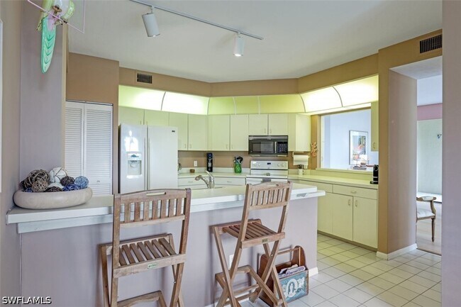 Building Photo - 6500 Valen Way