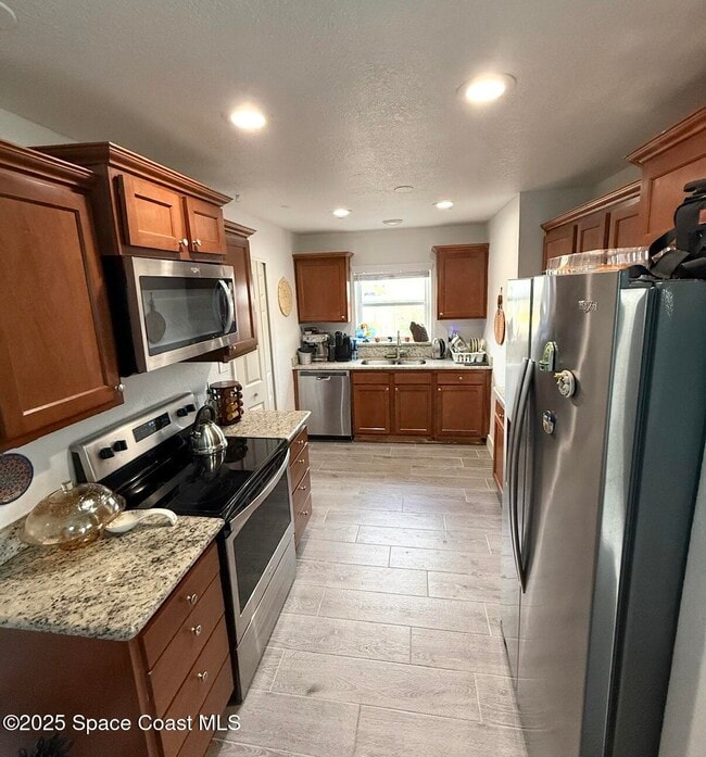 Building Photo - 1185 King St