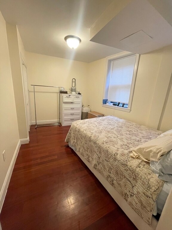 Building Photo - 76 W Cedar St