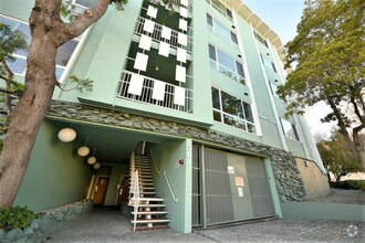 Building Photo - 301 Lenox Ave
