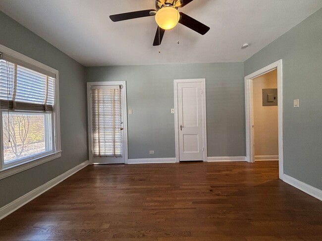 Building Photo - Welcome to your New Home! A charming open ...