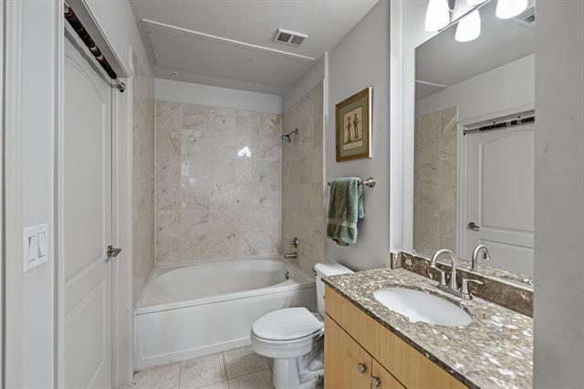 Building Photo - 3225 Turtle Creek Blvd Blvd