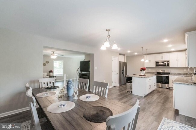 Building Photo - 342 Europa Way