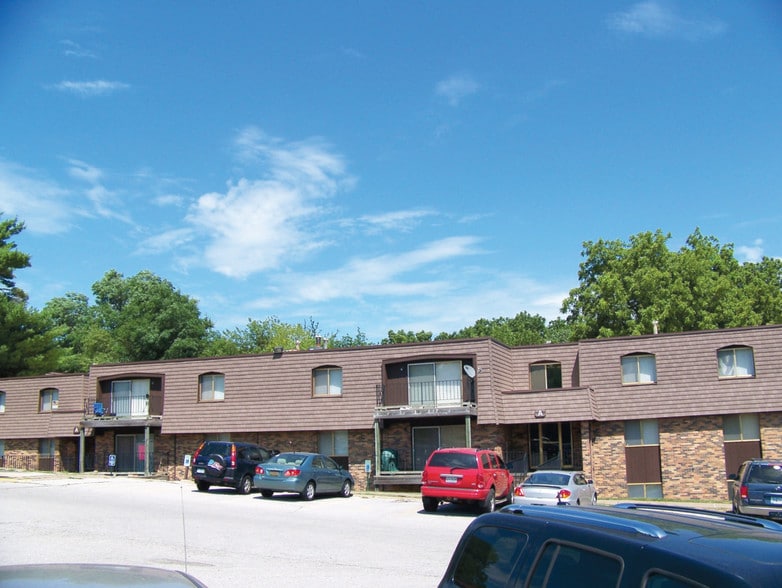 Sherwood Forest Apartments 1000 Blythwood Pl Davenport IA 52804