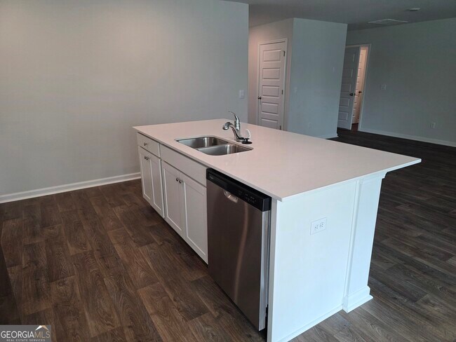 Building Photo - 100 Ponderosa Lp