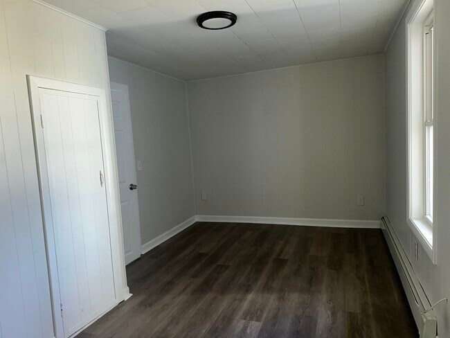 Building Photo - 60 Whitney St