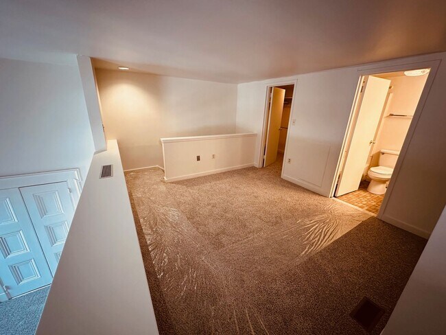 Building Photo - Washington Hall, Downtown Loft Apartment
