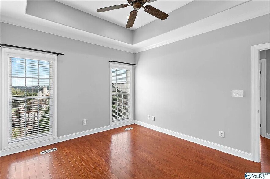 Building Photo - 116 Burwell Cove Dr