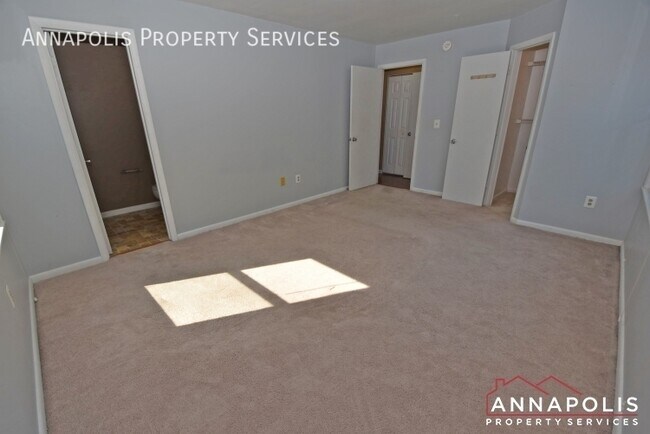 Building Photo - 10G Greystone Court-