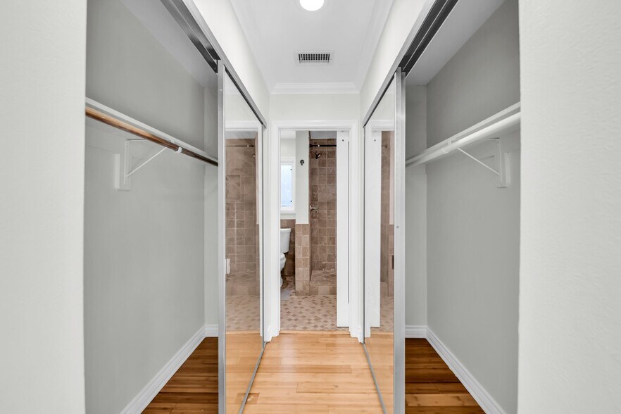 Building Photo - 13004 Lull St