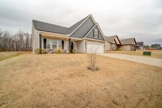 Building Photo - Wonderful Newer Home/Large Lot, District 5 Schools