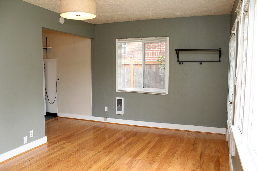 Building Photo - 1007 NE Tillamook St