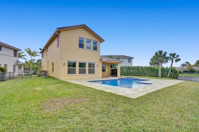 Building Photo - Great Pool Home with excellent lake View in Heron Bay, Parkland