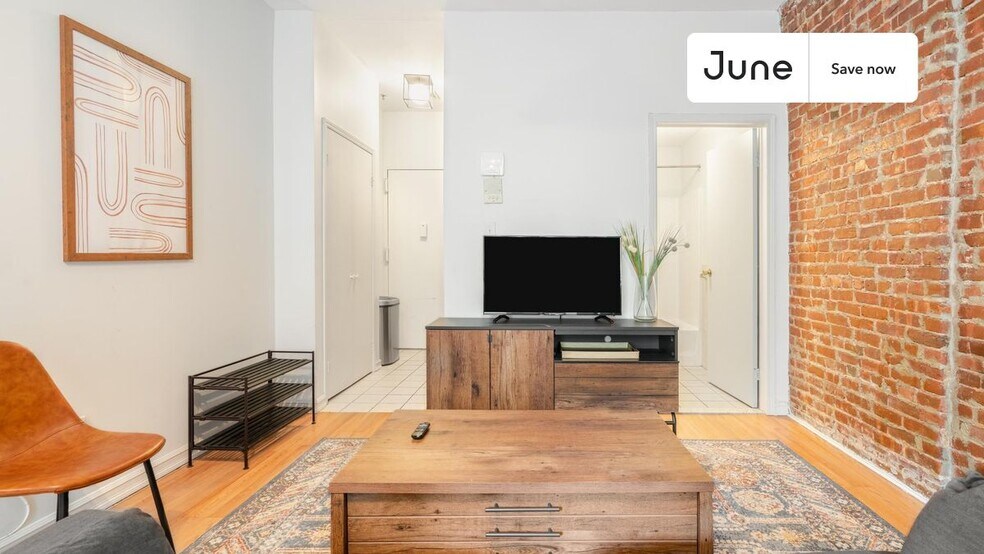 Building Photo - 418 W 49th St