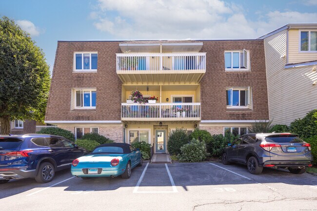 Building Photo - 61 Seaview Ave