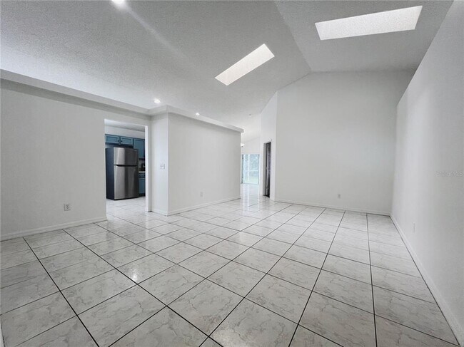 Building Photo - 113 Glasgow Ct