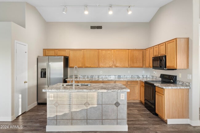 Building Photo - 25014 N 68th Ave