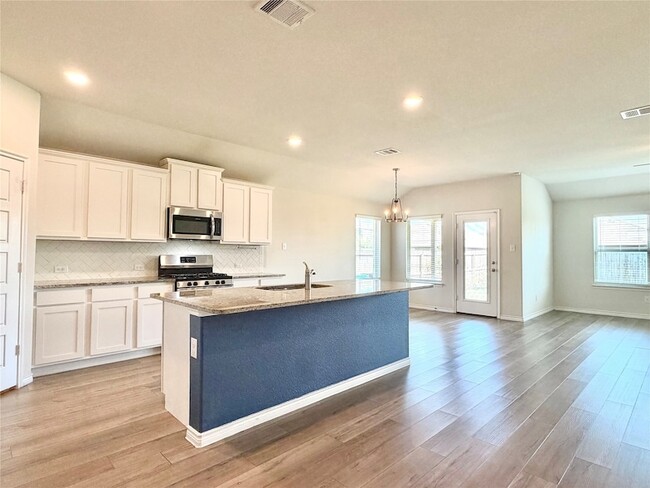 Building Photo - 4016 Spur Trail Dr