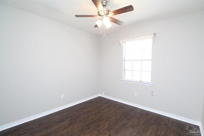 Building Photo - 5250 Powrie Dr