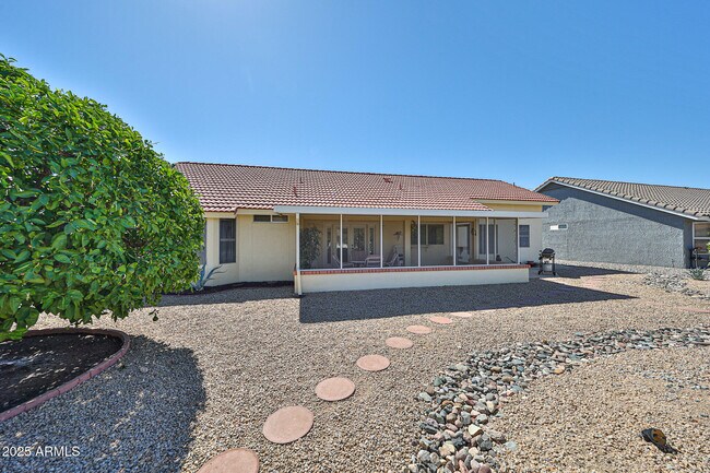 Building Photo - 14518 W Heritage Dr