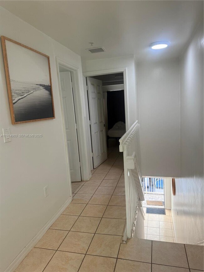 Building Photo - 821 SW 2nd St