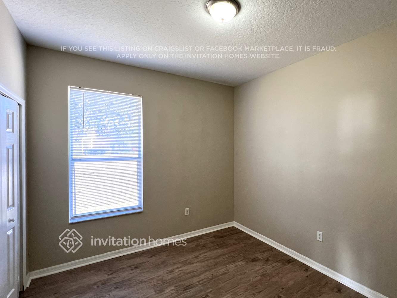 Building Photo - 16000 Arrowhead Trail