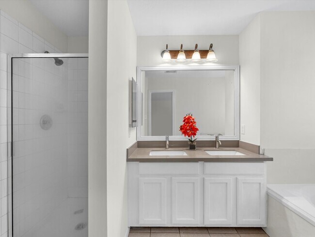 Building Photo - 15118 Gaines Meadow Ct