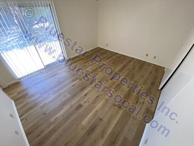 Building Photo - Just Listed in Hesperia!!!