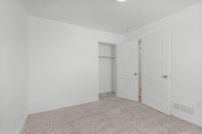 Building Photo - 3 Bed 2 Full Bath home