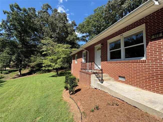 Building Photo - 122 Kenimer Cir
