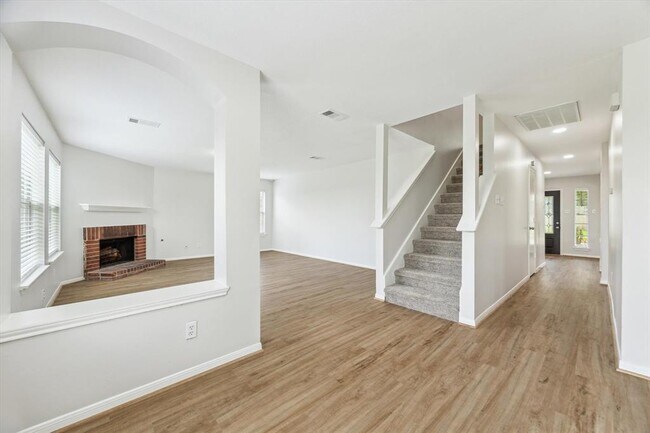 Building Photo - 1518 Hunter Green Ln
