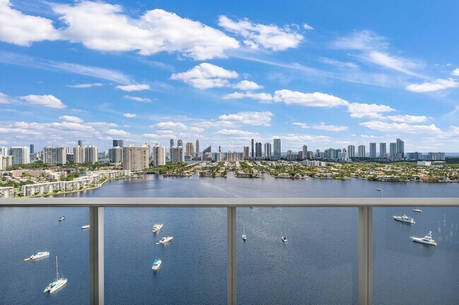 Building Photo - 17301 Biscayne Blvd