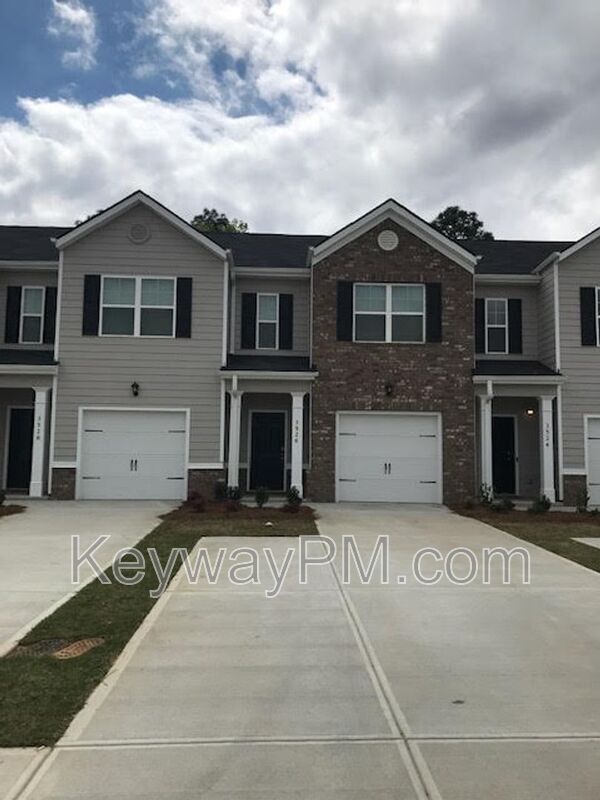 Primary Photo - 3526 Firestone Dr