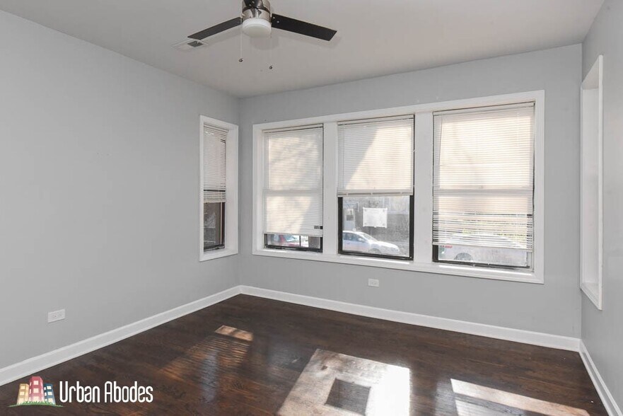 Building Photo - 3301 N Harding Ave