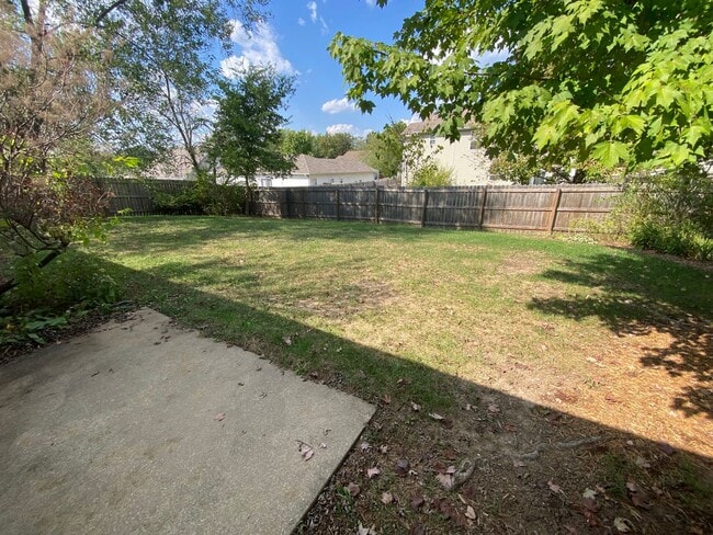 Building Photo - 3BR/2BA $1,800/MO - AVAILABLE 11/1/25