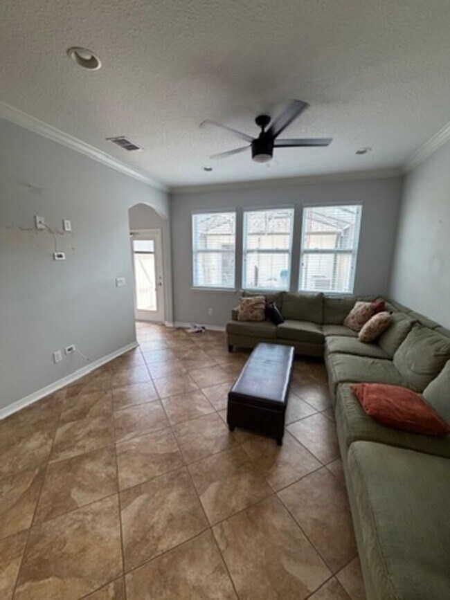 Building Photo - Townhome for rent