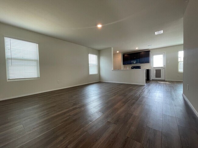 Building Photo - For Rent | Sendera Ranch | 3BD/2BA | 1,300 SF | Pets Welcome
