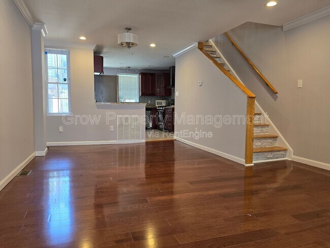 Building Photo - 1649 S Bailey St