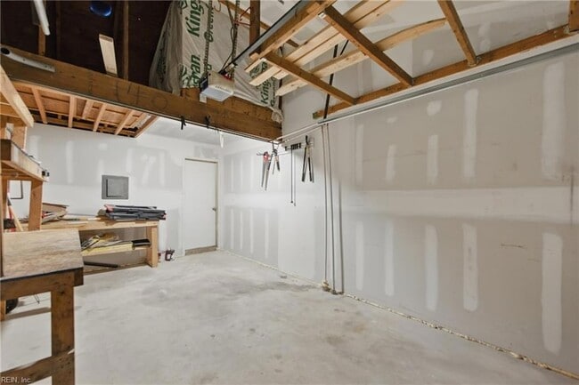 Building Photo - 710 Lincoln Ave