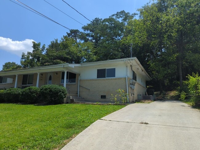 Building Photo - 124 Callan Dr