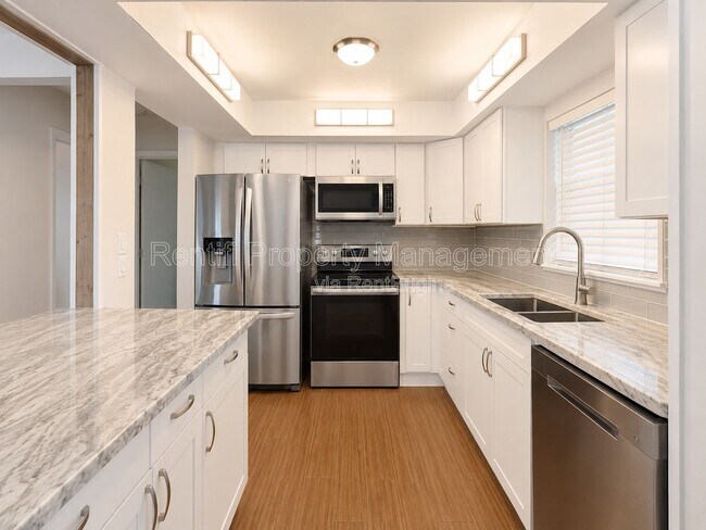 Building Photo - 1309 SE 37th Terrace