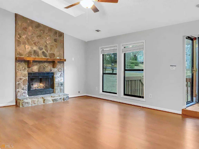 Building Photo - 2293 Carousel Ct