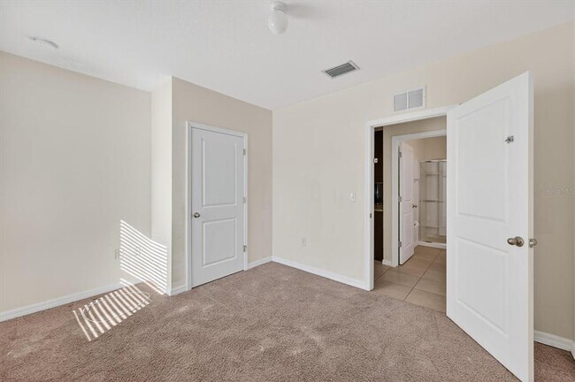Building Photo - 4842 San Palermo Dr
