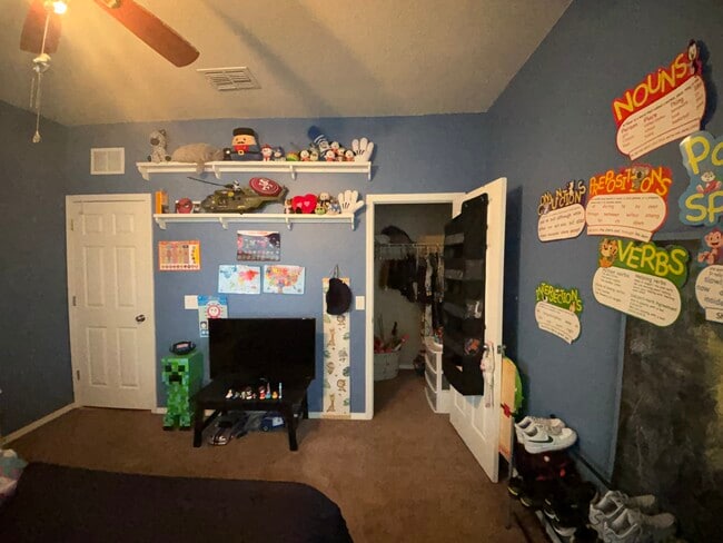 Building Photo - 687 Petal Mist Ln