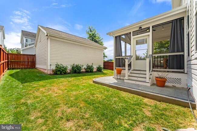 Building Photo - 431 Alder Dr