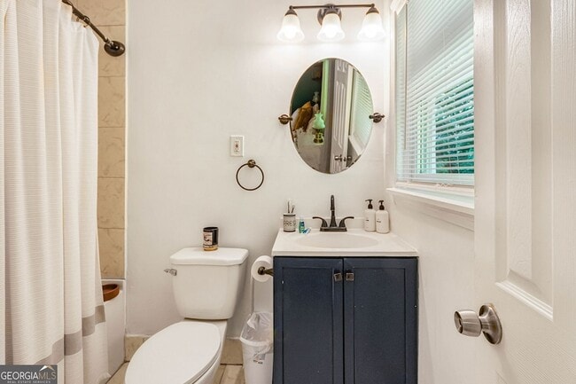 Building Photo - 2100 Cascade Rd